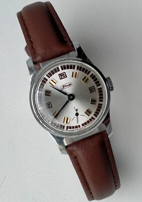 Reloj Hombre Pequeño Mecánico Soviético Original Vintage ZIM Pobeda 2602 Años 70 Foto 1 de 4