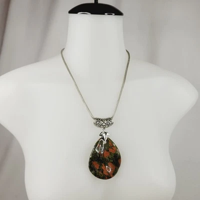 Collar Colgante Grande de Piedras Preciosas Unakita Tono Plata Cadena Verde Rosa Natural Foto 1 de 4