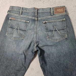 Ariat M5 Straight Fit Herren Jeans Medium Wash Denim Größe 38x32 - Bild 1 von 9