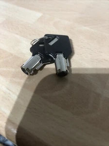 Handwerker Werkzeugkoffer Schlüssel im Sammlerstück  - Bild 1 von 7