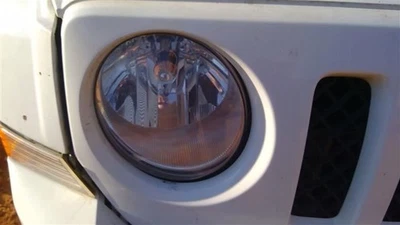 Farol de halogênio para passageiros direito compatível com Jeep Patriot 07-17 fabricante de equipamento original - Imagem 1 de 4