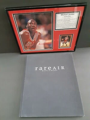 RARO Michael Jordan Collage Enmarcado #5.382 de 12.500 y el libro "rareAir" Foto 1 de 4