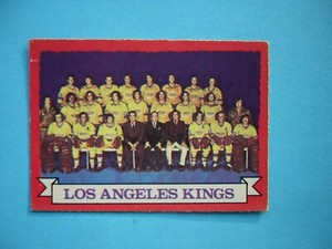 1973/74 O-PEE-CHEE NHL HOCKEY CARD #98 LOS ANGELES KINGS TEAM PHOTO EX/NM OPC