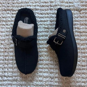 BZees Mule Sz 8 wide - Picture 1 of 5