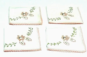 4 Hermosas Servilletas Marfil Bordadas Rosa Verde De Colección 12 X 12" Usadas en Excelente Condición - Imagen 1 de 5
