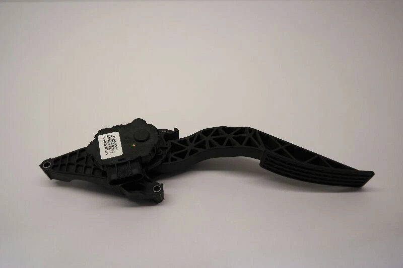 2010 CHEVROLET TRAVERSE GAS ACCELERATOR PEDAL   - Изображение 1 из 4