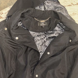 Abrigo de lluvia Dennis Basso negro talla 2x - Imagen 1 de 2