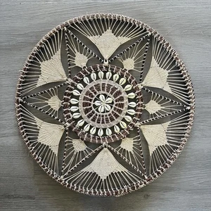 "De colección Grande Courie Shell Paja Tejida Cesta Colgante de Pared Grande 17.5"" Redonda" - Imagen 1 de 1