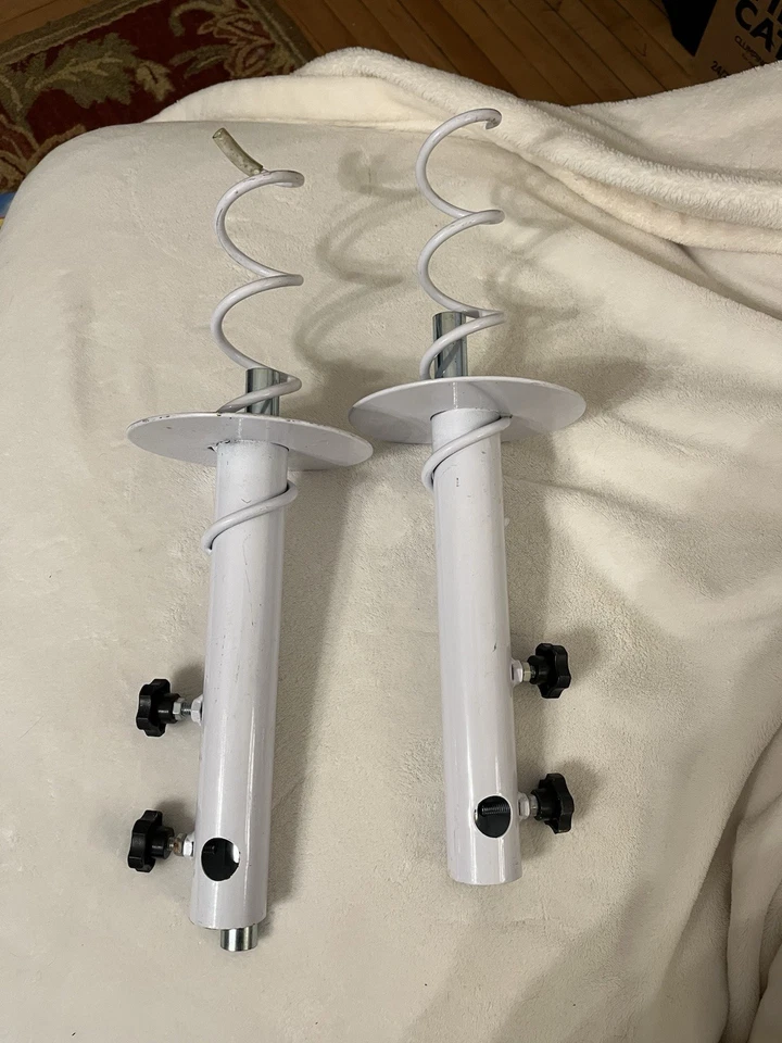 2 X Paraguas de playa con espiga de tierra de alta resistencia Ancla Bandera Soporte de estaca en espiral Foto 1 de 2