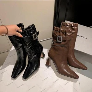 Damen Spitz Blockabsatz Stiefelette Schnalle Leder Chelsea Braun High Heel - Bild 1 von 8