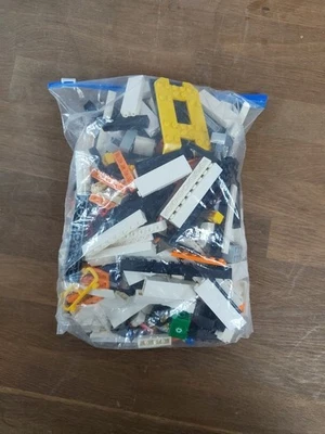 LEGO CITY: Große Autowerkstatt (7642) Konvolut Ersatzteile Gebraucht  - Bild 1 von 4