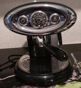 Illy Iperespresso X7.1 Coffee Machine Black - Picture 1 of 11