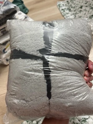 Funda protectora Pottery Barn Kids gris Sherpa My First Toddler Anywhere Chair® Foto 1 de 2