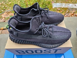 NEW ADIDAS YEEZY Boost 350 V2 Onyx Black SIZE 11 HQ4540 AUTHENTIC & BOX - Picture 1 of 11