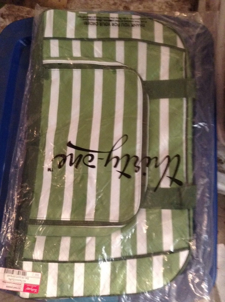 Thirty One All Packed Duffel 绿色 Cabana 条纹 — 第 1/1 张图片