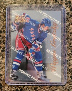 Wayne Gretzky 1996-97 Select Certified With Film