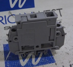 Entrelec MB10-22SF Fuse Holder - Picture 1 of 5