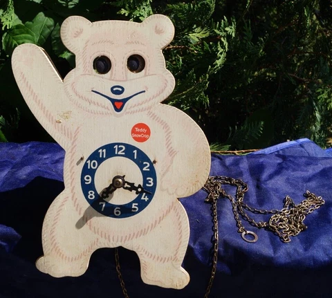 Vintage 1950s TEDDY SNOWCROP Weight Driven Clock - Parts Repair - Advertising Cover