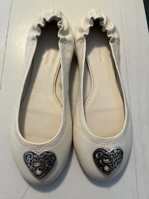 BRIGHTON КРЕМОВАЯ КОЖА БАЛЕТ СЕРДЦЕ ТУФЛИ ПЛОСКОСТЯХ 7 B НОВЫЙ БЕЗ КОРОБКИ ДЕНЬ СВЯТОГО ВАЛЕНТИНА - Изображение 1 из 4