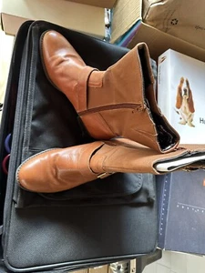Hush Puppies Size 9 (EURO 41) Tan Waterproof Women's Boots Zip Side  NEW in Box! - Picture 1 of 6