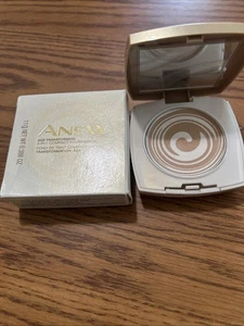 Avon ~ Anew ~ Age Transforming 2-in-1 Compact Foundation ~ AY03 ~ Light Beige ~ - Picture 1 of 4