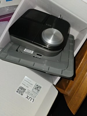 Termostato inteligente Lux Kono Wi-Fi con placa frontal de acero inoxidable negro KN-S-MG1-B04 Foto 1 de 4