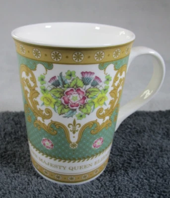 Lovely Vintage Royal Worcester Floral Queen Elizabeth II 90th Birthday Mug 300ml - Image 1 of 4