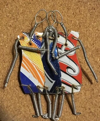 Recycled Aluminum Soda Pop Canned People Shape metal Upcycled Brooch Safety Pin - Изображение 1 из 2