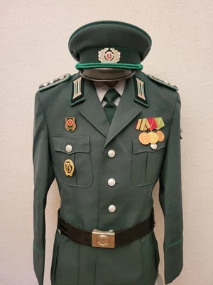 Konvolut DDR - Uniformen der Volkspolizei, Vopo, Meister - Bild 1 von 4