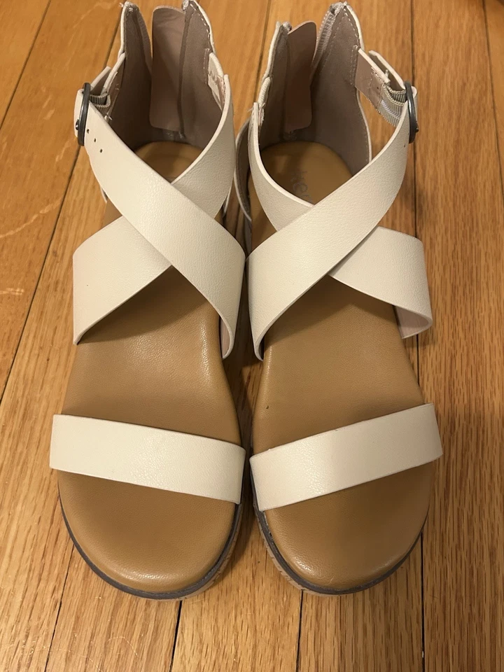 Sandalias para mujer Earth Origins beige correas ajustables plantilla cómoda Foto 1 de 4