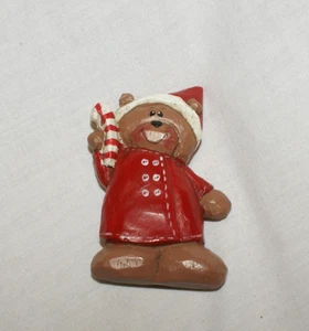 Eddie Walker Teddybär Weihnachtsschmuck roter Mantel & Nikolausmütze & Zuckerstange 3 Zoll - Bild 1 von 2