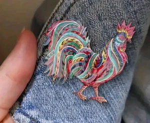 Rooster Pin Acrylic Flat 2D fashion jewelry FAST Free Ship 2 Inch - Picture 1 of 1