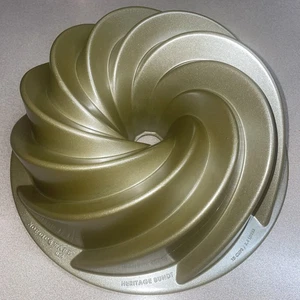 Nordic Ware ~ Heritage Bundt Pan ~ 10 tazas ~ Hecho en EE. UU. - Imagen 1 de 6
