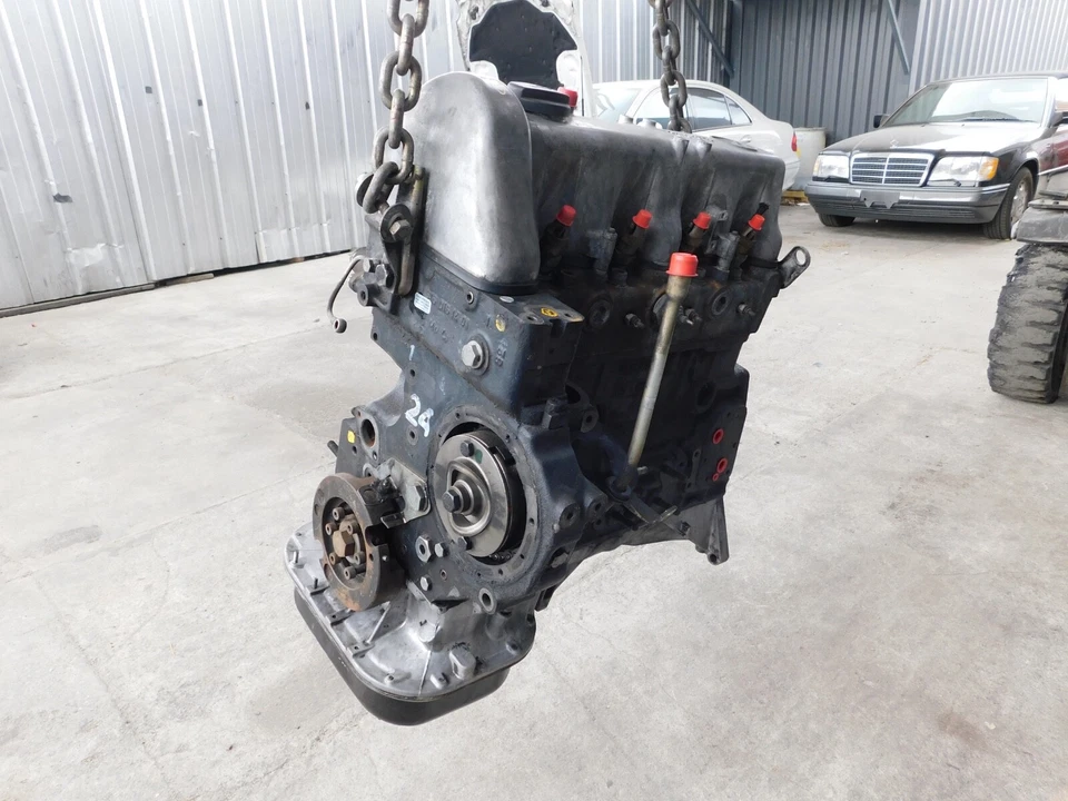 W123 1977 - 1983 240D ENGINE LONG BLOCK 6160161401 - Image 1 of 4