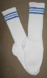 NEW Warm and Soft Hand Knit Socks (8.5 inches length) - Imagen 1 de 1