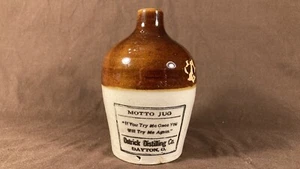 Antigua jarra de muestra de whisky de gres de Dayton Ohio destilación en miniatura de Detrick - Imagen 1 de 10