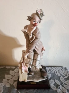 CAPODIMONTE & GIUSEPPE ARMANI Porcelain Figurine 1989 THE TRAVELING CLOWN Italy - Picture 1 of 12