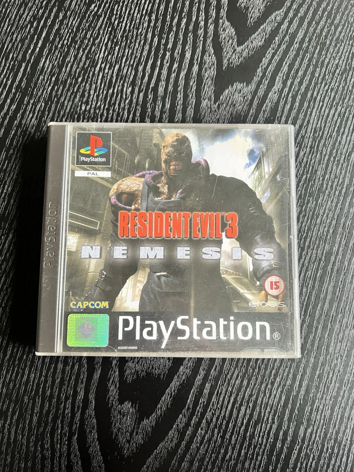 Resident Evil 3 Nemesis PS1 PAL Complete With Manual Black Label  - Image 1 of 4