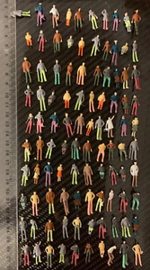 100 Figuren H0 Personen Spur 1:75 stehend bemalt Eisenbahn Modellbau Konvolut 00 - Bild 1 von 1