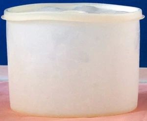 Vintage TUPPERWARE Millionaire Line 5 Cup CANISTER with TUPP SEAL Sheer NO RETUR - Picture 1 of 5