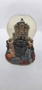 Abt. 56 Grimsly Manor Halloween Dorf Spukhaus Wasserkugel  - Bild 1 von 4