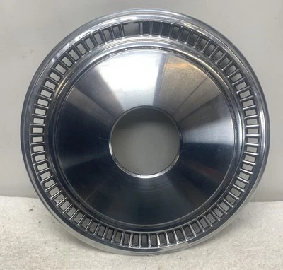 Tapacubos delantero único 1980-1985 Dodge Truck Ram Charger Trail Duster 15" 4x4 Foto 1 de 4