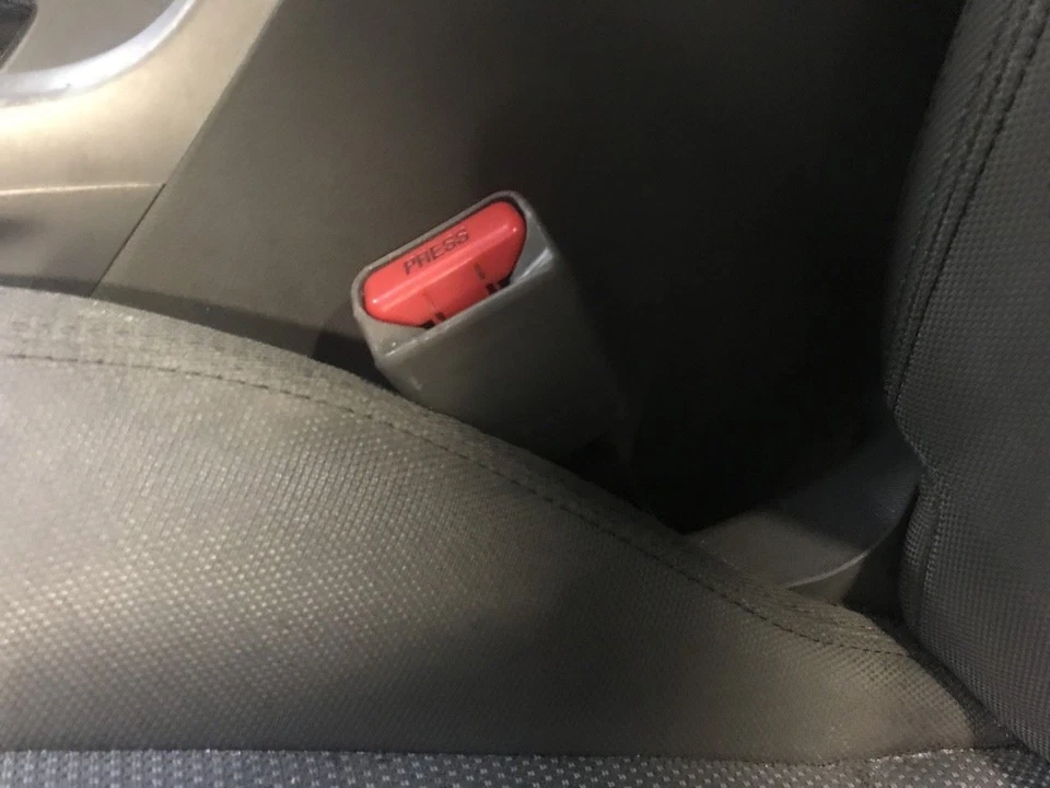 Seat Belt Front Driver Buckle Fits 11-16 SPORTAGE 2642311 Foto 1 de 1