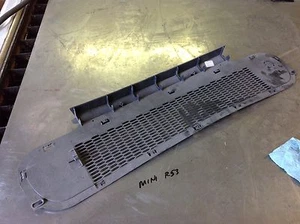 02 -05 MINI COOPER S FRONT BUMPER LOWER MESH GRILL GRILLE PLASTIC STOCK OEM - Picture 1 of 2
