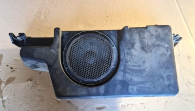 Subwoofer de fábrica Ford F250 2008-2010 con amplificador 9C3T-18C804-AA3GAX Foto 1 de 4