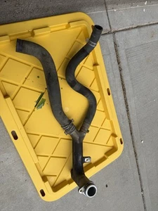 2016-19 Nissan Titan XD 5.0 lower radiator hose/line - Picture 1 of 4