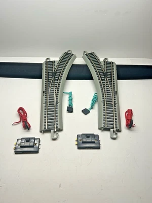 BACHMANN EZ TRACK HO 2 REMOTE SWITCHES 1 RIGHT 1 LEFT GREY ROADBED 2 CHORDS NEW - Image 1 of 4