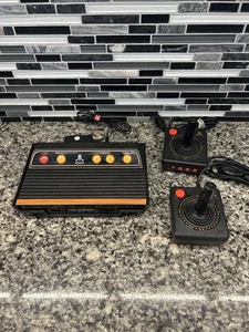 Consola de videojuegos Atari Flashback Plug & Play dos controladores AR3060 - Imagen 1 de 6