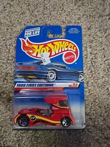 Hot Wheels Semi-Fast #914 First Editions 8 of 26 Red Die-Cast Truck 1999 - Picture 1 of 3