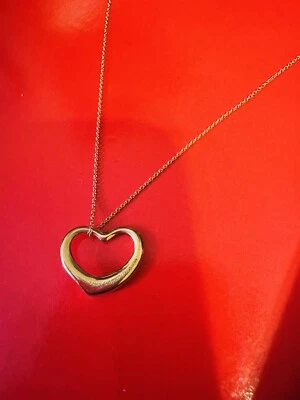 Authentic Tiffany Necklace In Yellow Gold Settings - Image 1 of 3